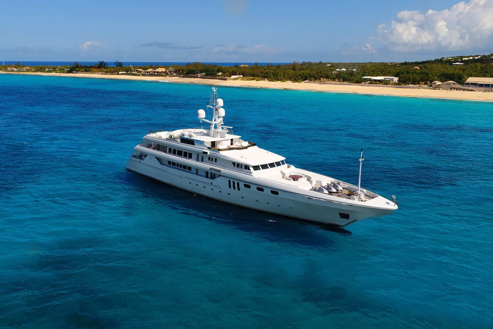 Apogee-Yacht-for-Charter-2.jpg